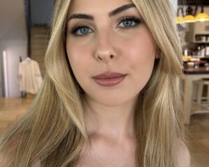 Facetune_29-09-2025-13-42-02